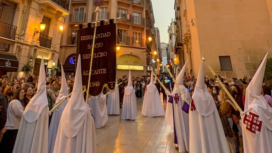 スペインのアリカンテにあるセマナサンタの写真