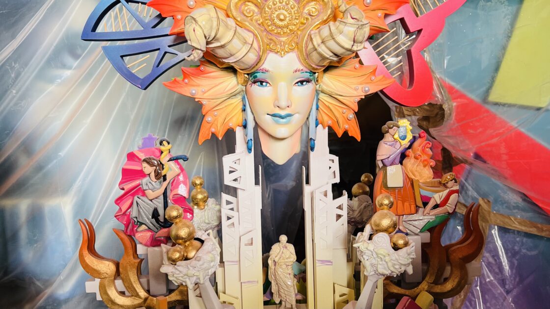 スペインのアリカンテのサン・フアンの火祭りの写真