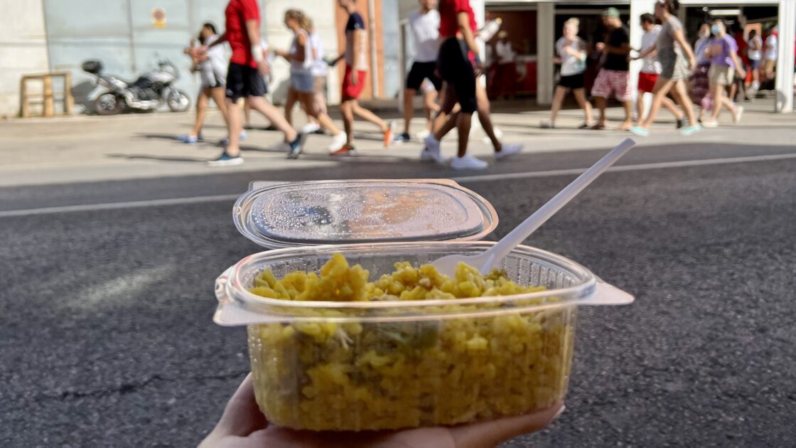 スペインのトマト投げ祭り「トマティーナ」に参加した際の写真