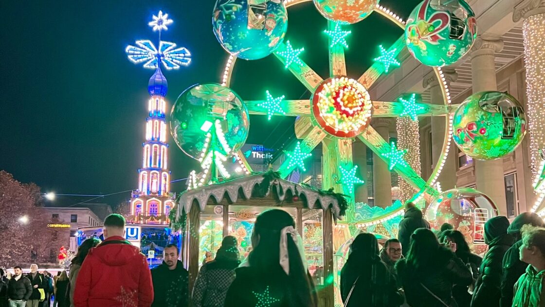 本場ドイツのシュトゥットガルトのクリスマスマーケットとイルミネーションとはるカタルーニャ