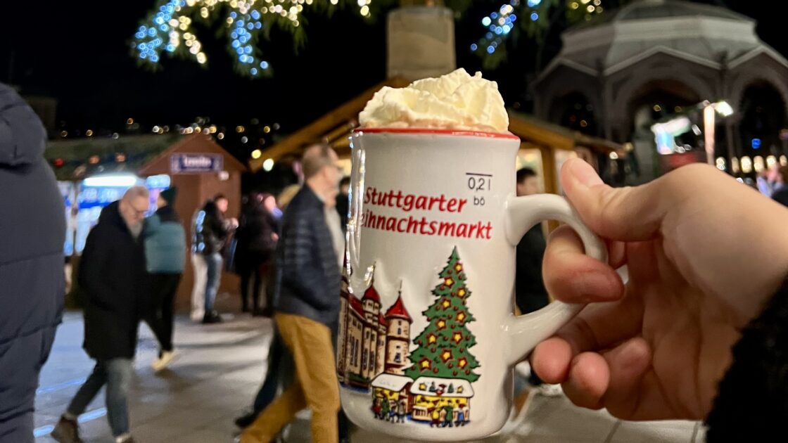 本場ドイツのシュトゥットガルトのクリスマスマーケットとホットココアと限定マグカップ