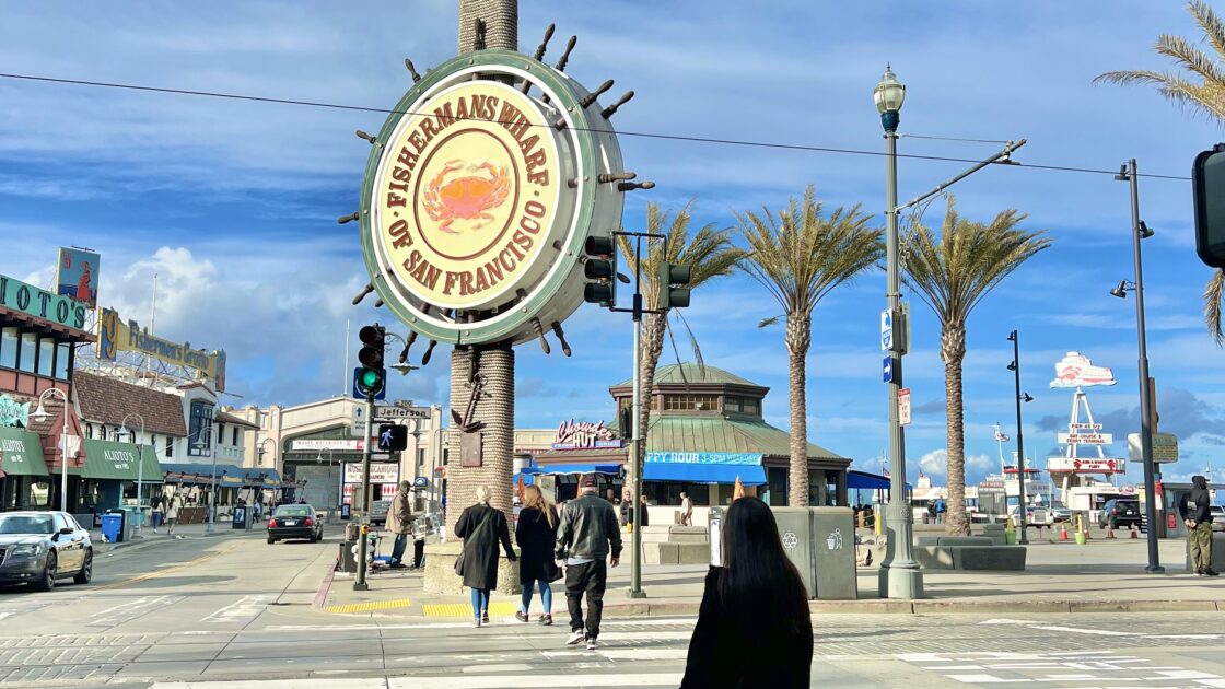 アメリカ西海岸サンフランシスコの海とはるカタルーニャ
