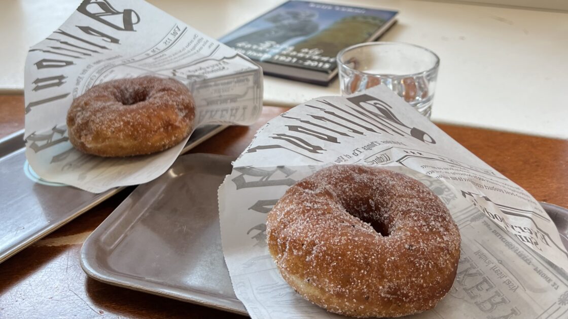 フィンランドのタンペレにあるピュニッキ展望台の地上階のカフェの名物ドーナッツ