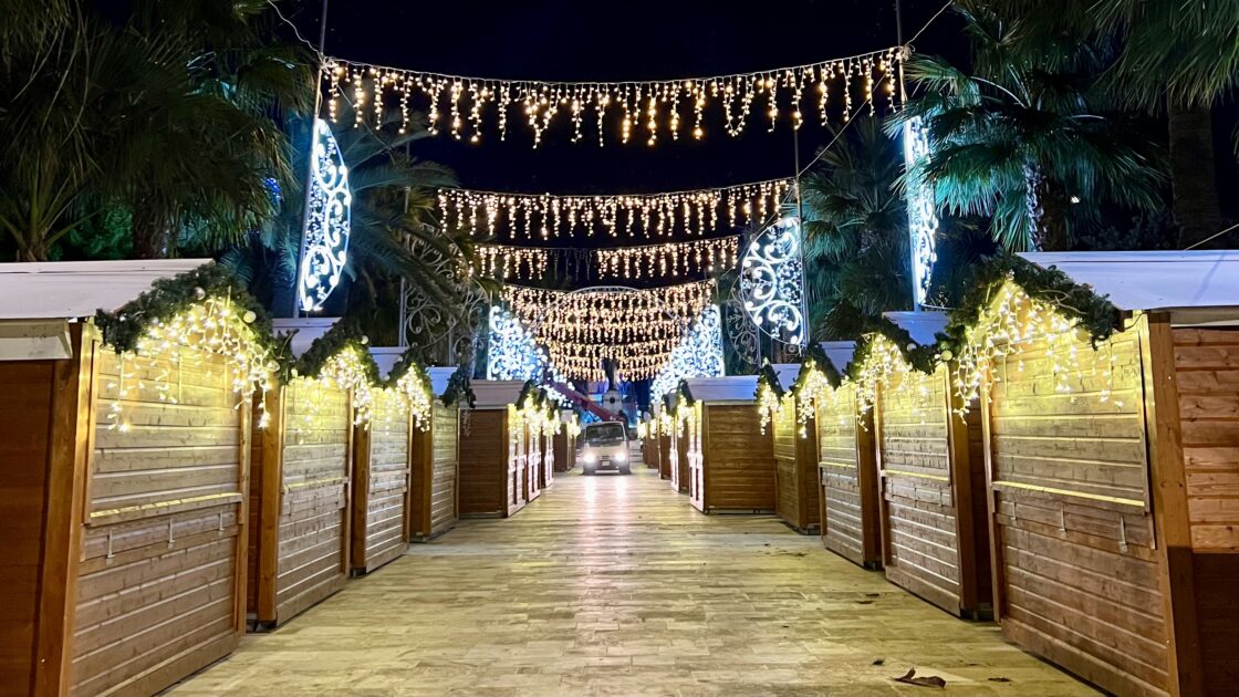 マルタ共和国の首都バレッタのフロリアーナの終わったクリスマスマーケット