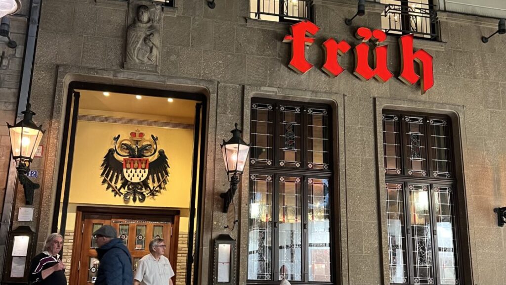 ケルン レストラン ビール ソーセージ