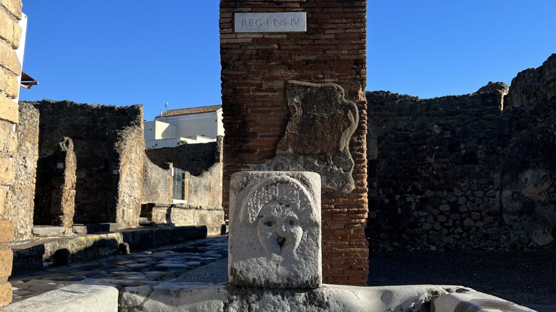 イタリアのナポリ近郊の古代都市ポンペイの景観