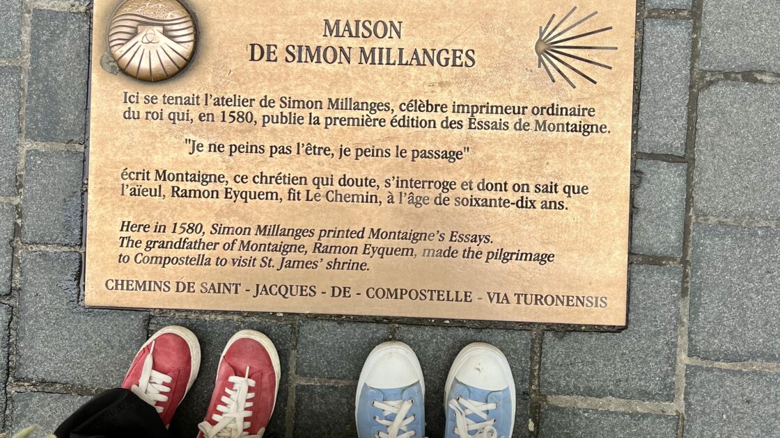 フランスのワインで有名な街ボルドーの巡礼の標識