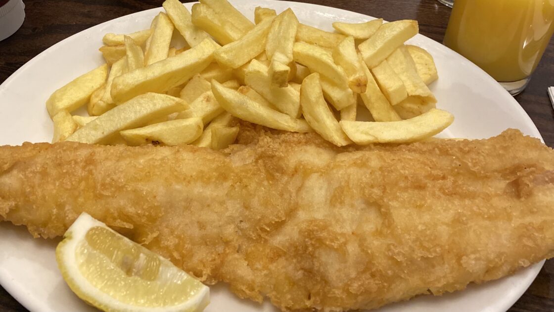 イギリスの首都ロンドンので食べたフィッシュ&チップス