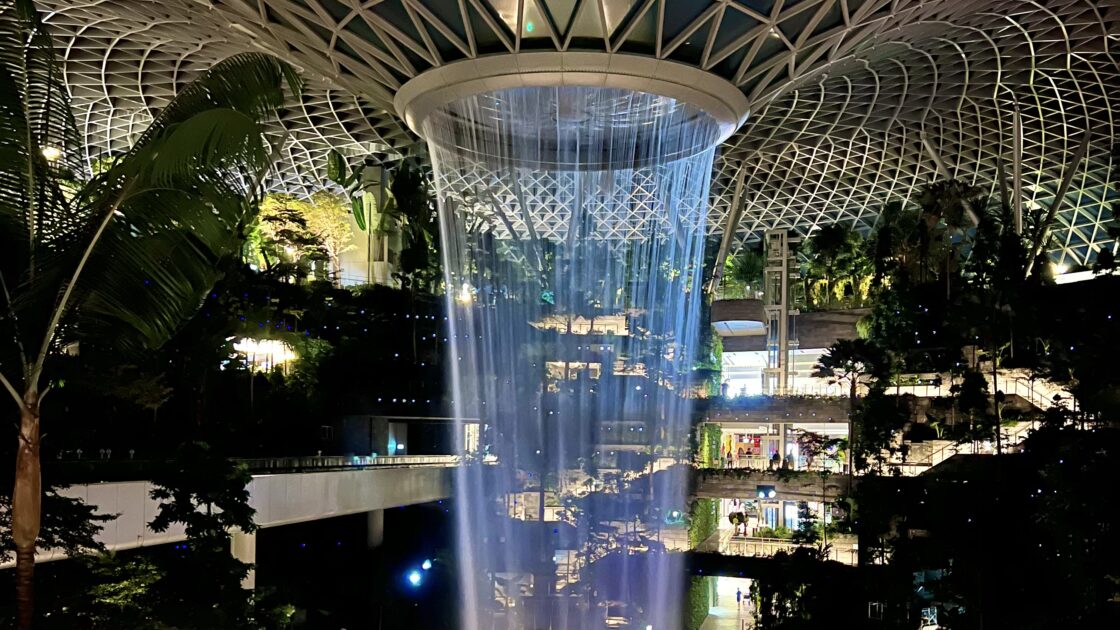 シンガポールのチャンギ空港の噴水