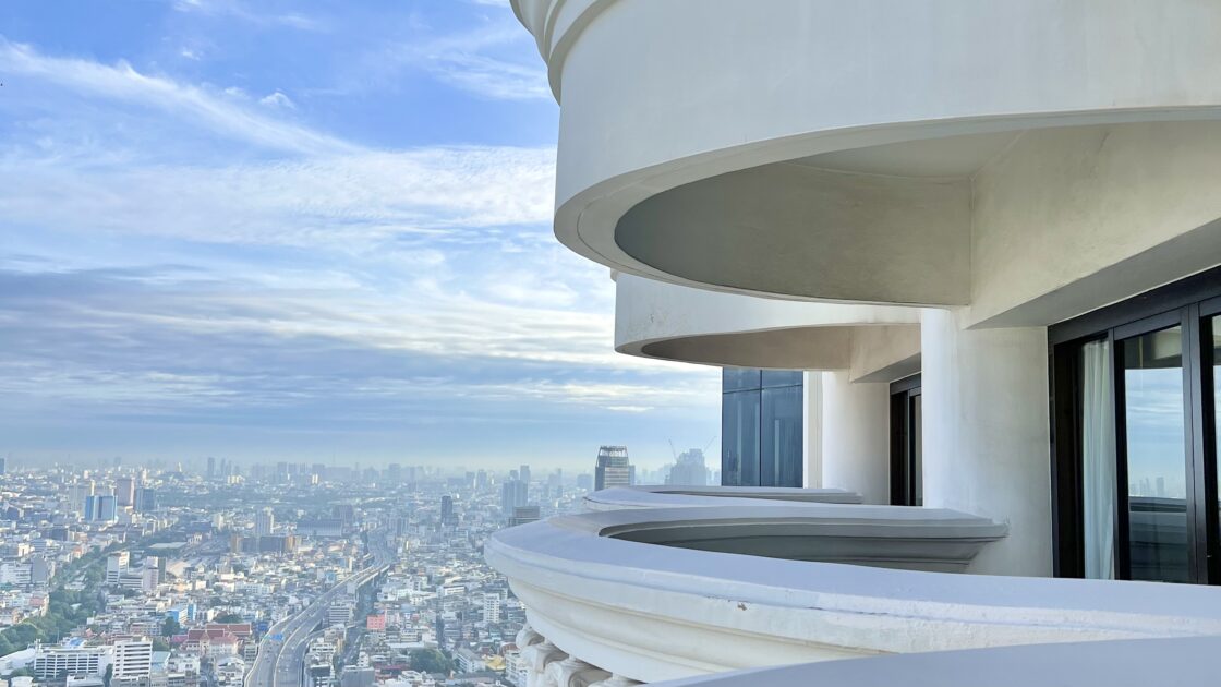 タイの首都バンコクで宿泊したルブアアットステートタワーの部屋からの風景と街並み