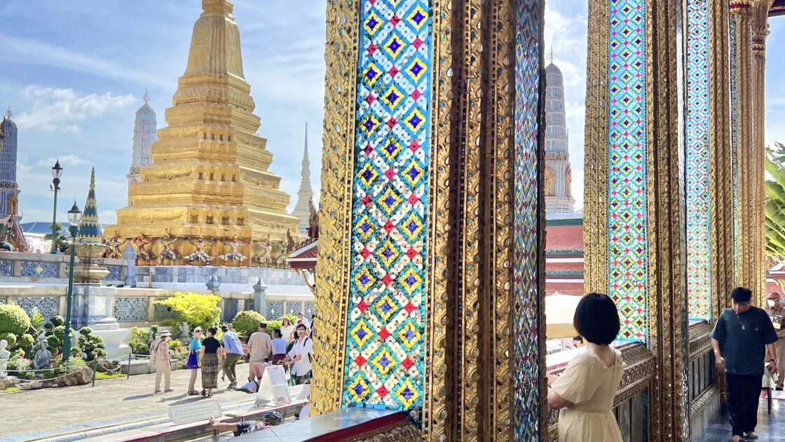 タイの首都バンコクのエメラルド寺院
