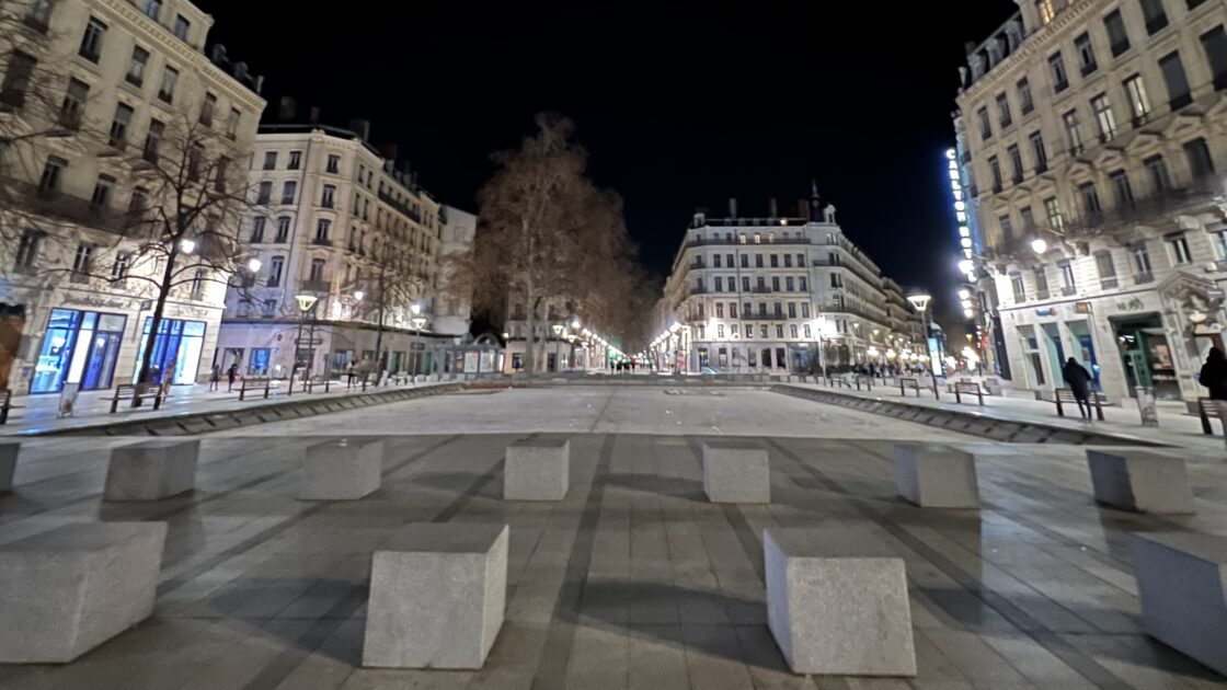 フランスのリヨンの街並みと夜景
