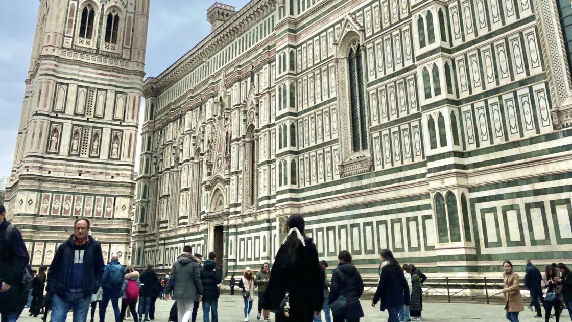 イタリアのフィレンツェにあるサンタ・マリア・デル・フィオーレ大聖堂