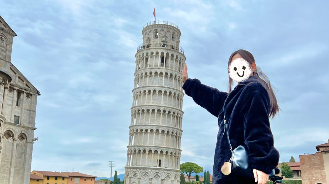 イタリアのピサにあるピサの斜塔