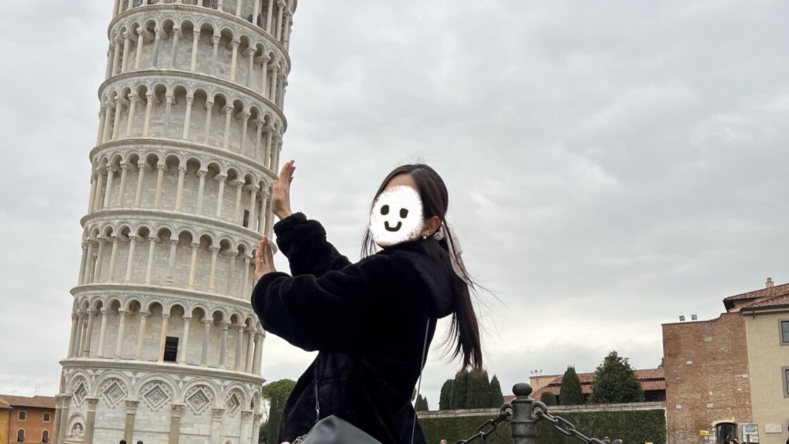 イタリアのピサにあるピサの斜塔