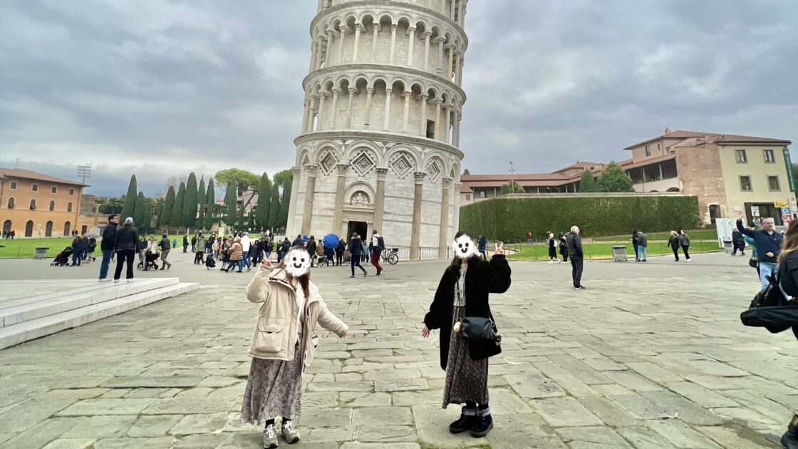 イタリアのピサにあるピサの斜塔