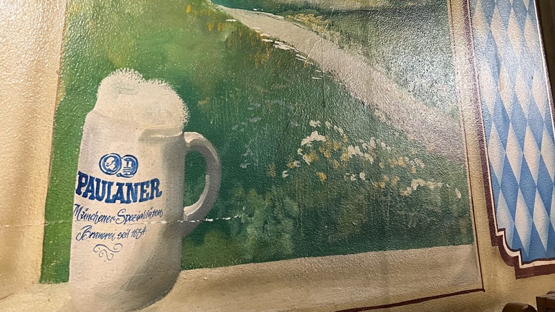 ドイツのハノーファーの伝統料理レストランPaulaner am Thielenplatz