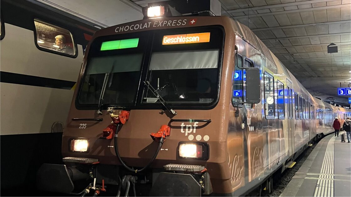スイスの首都ベルン駅で見たチョコレートトレイン