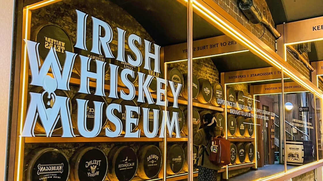 アイルランドの首都ダブリンにあるウィスキー工場とはるカタルーニャ