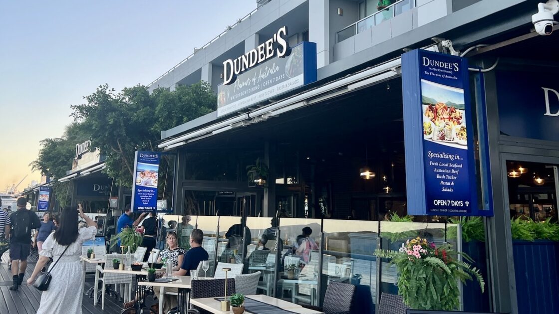 ケアンズの人気No.1レストランDundee's(ダンディーズ)の外観