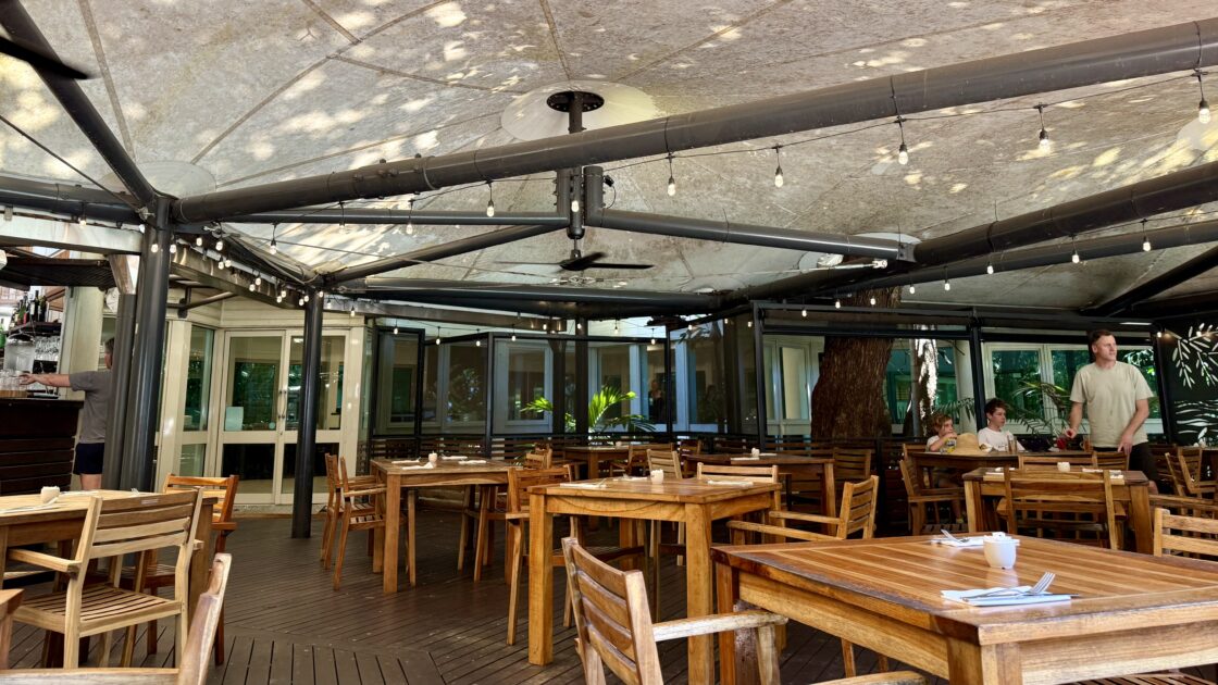 グリーン島のエメラルドレストランの雰囲気